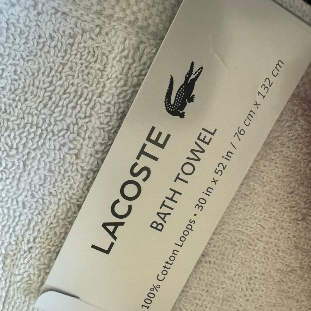 HP🎉LACOSTE trio of 100% cotton towels- classic alligator brand. Zoom in 4 deets